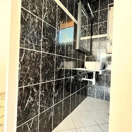 4801a Apartment *